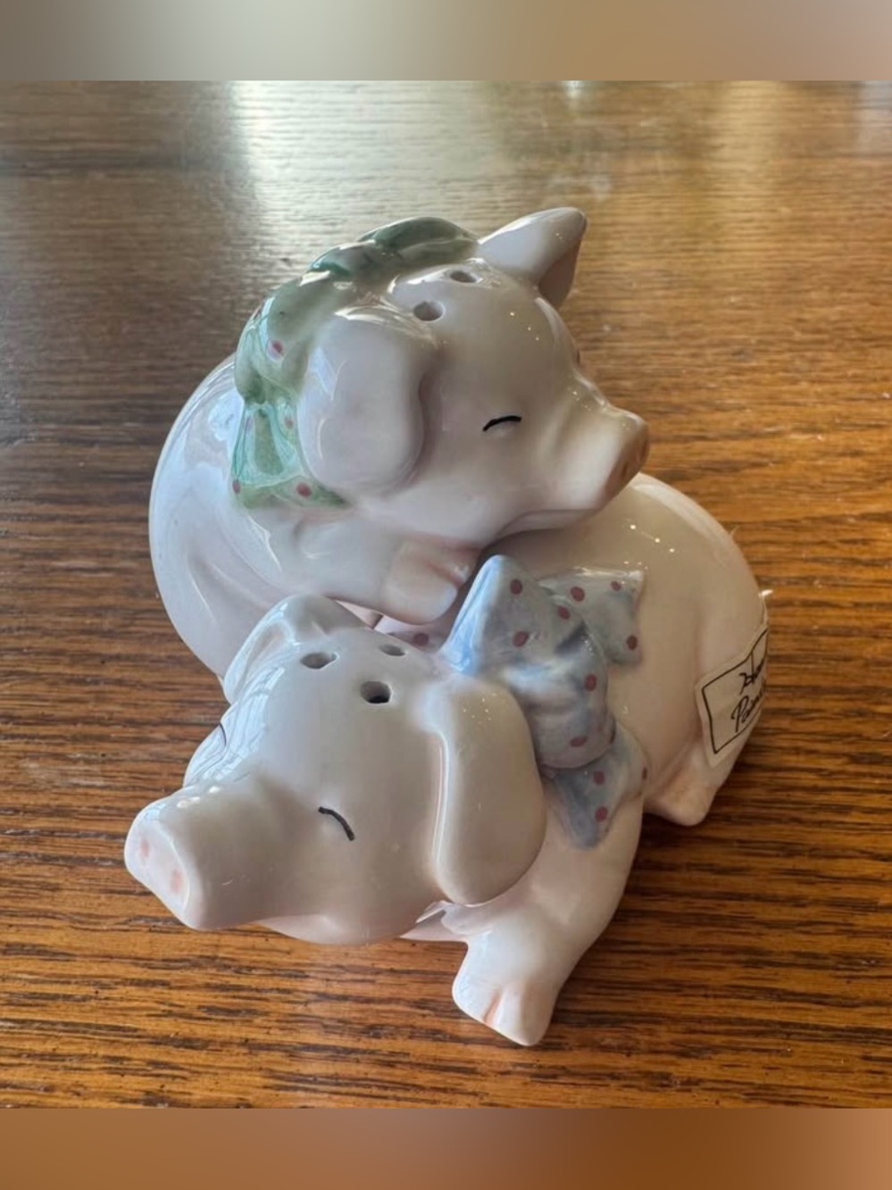 Ceramic Pig Salt and Pepper Shaker Set - Pastel Pink